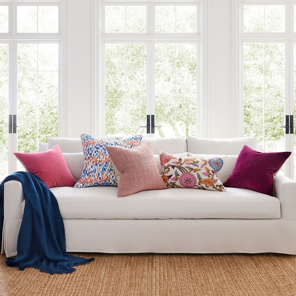 Pottery Barn 18x18 Deep Purple Velvet and Linen Pillow Cover - Picture 8 of 9